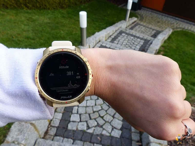 Altimètre sur le Polar Grit X Pro.